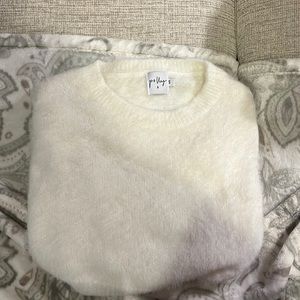 Fuzzy white cropped sweater